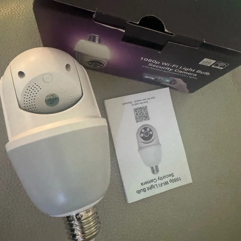 1080p Wi‑Fi Light Bulb Security Camera - White